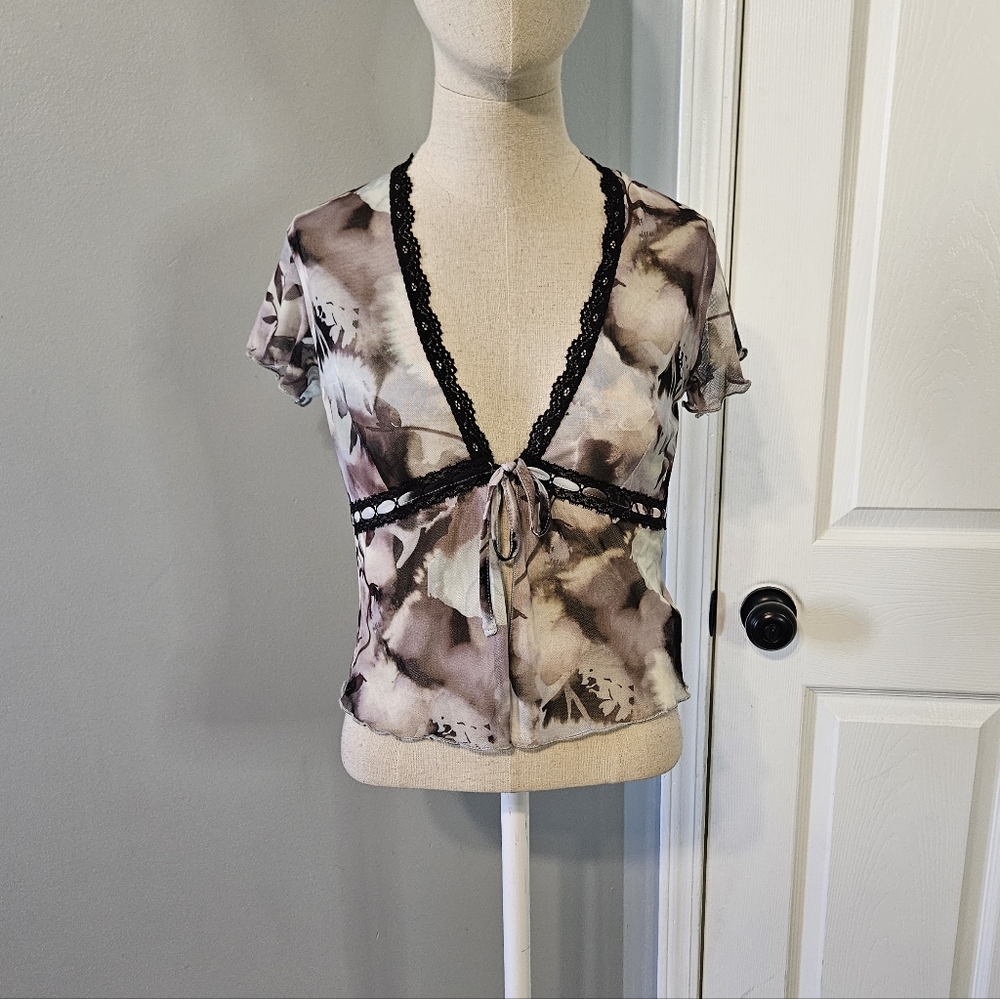 twik Taupe, Black & Cream Tie-Front V-Neck Top